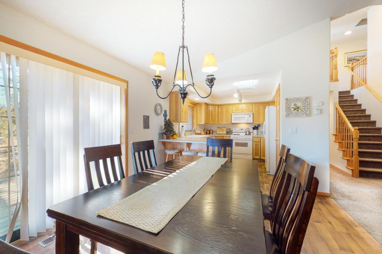 Mt Rainier Lane 07 | Discover Sunriver Exterior photo