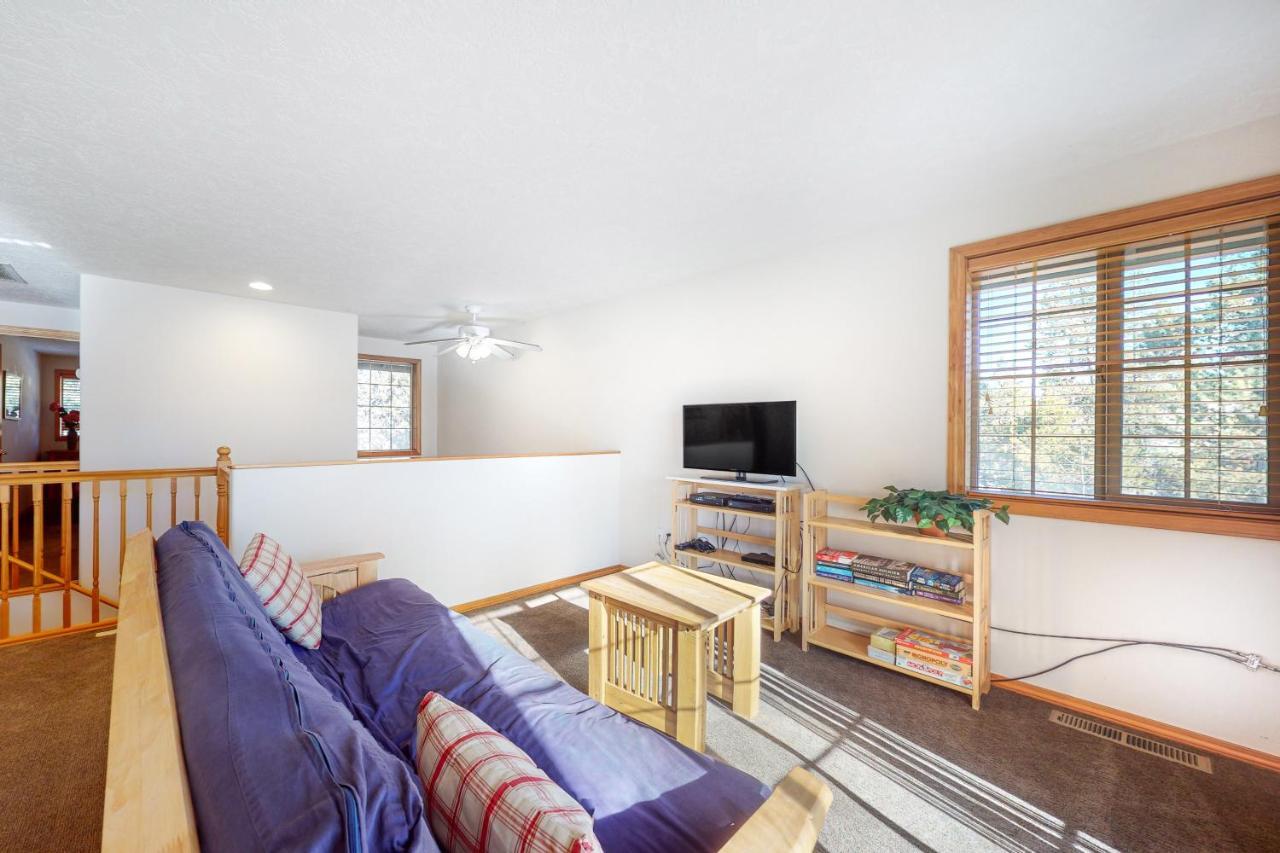Mt Rainier Lane 07 | Discover Sunriver Exterior photo