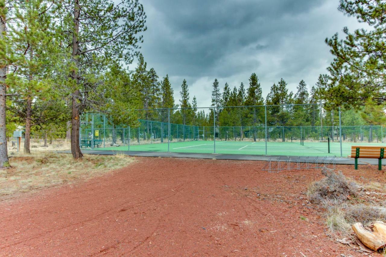 Mt Rainier Lane 07 | Discover Sunriver Exterior photo