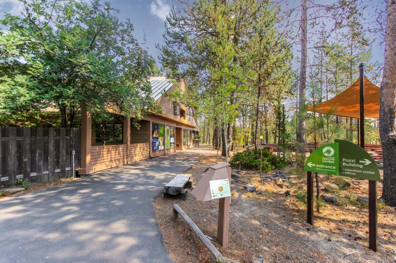 Mt Rainier Lane 07 | Discover Sunriver Exterior photo