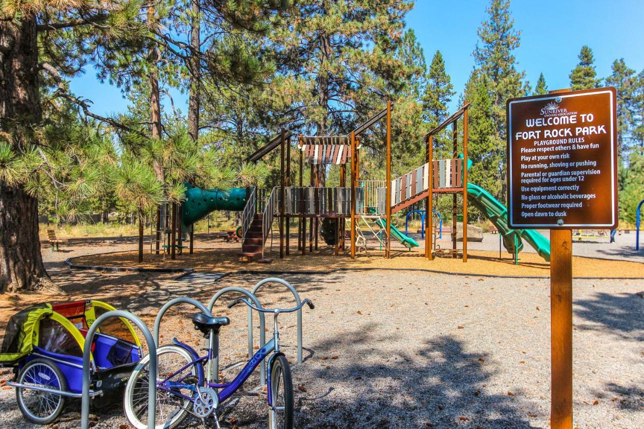 Mt Rainier Lane 07 | Discover Sunriver Exterior photo